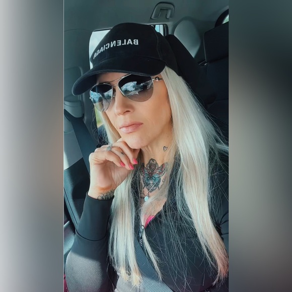 Meet your Posher, Lori - Picture 14 of 16